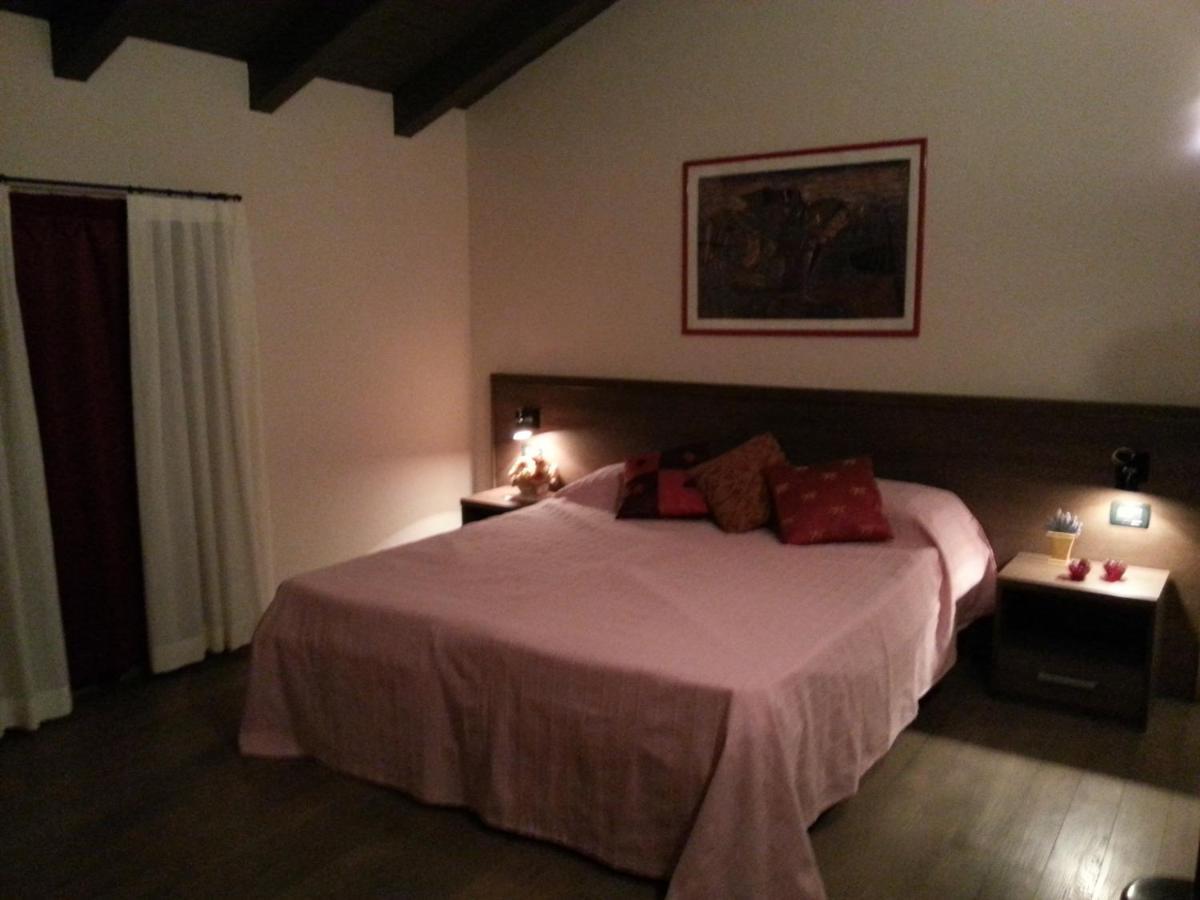 Hotel La Vecchia Reggio Reggio Emilia Værelse billede