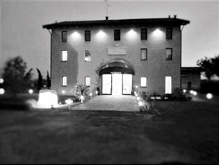 Hotel La Vecchia Reggio Reggio Emilia Eksteriør billede