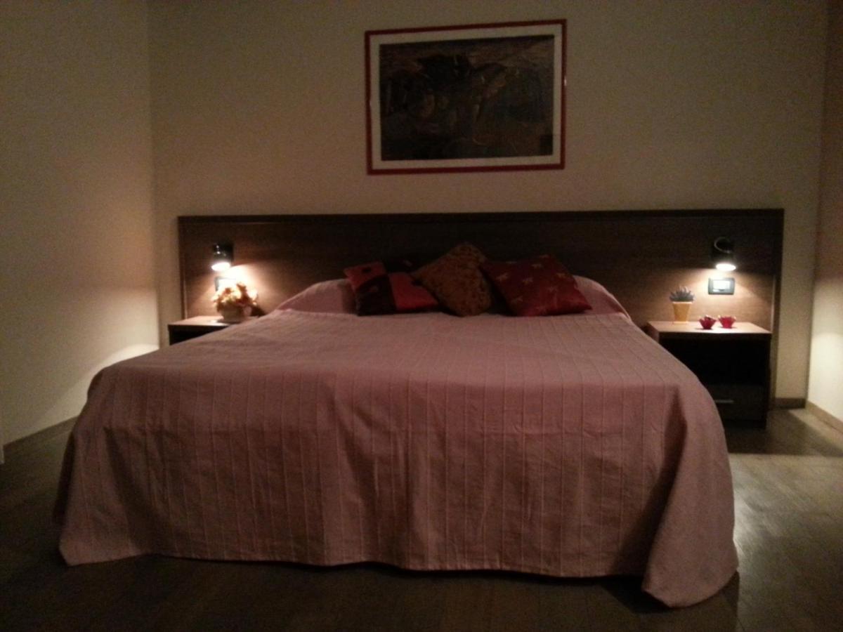 Hotel La Vecchia Reggio Reggio Emilia Værelse billede