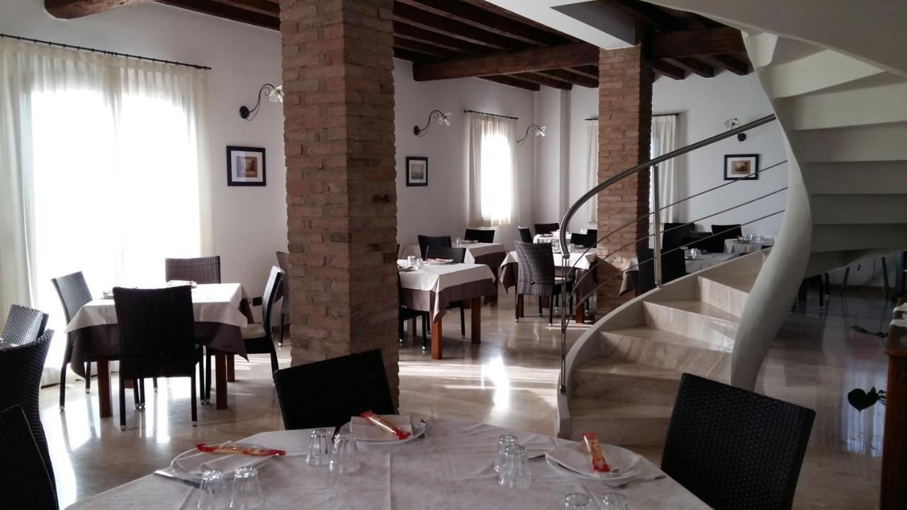 Hotel La Vecchia Reggio Reggio Emilia Eksteriør billede